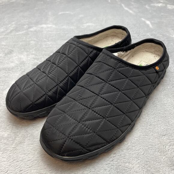 Bogs Bloom Snowday Slippers Mens 11 Black Quilted Faux Fur Lined Slip On Comfort - Picture 1 of 8